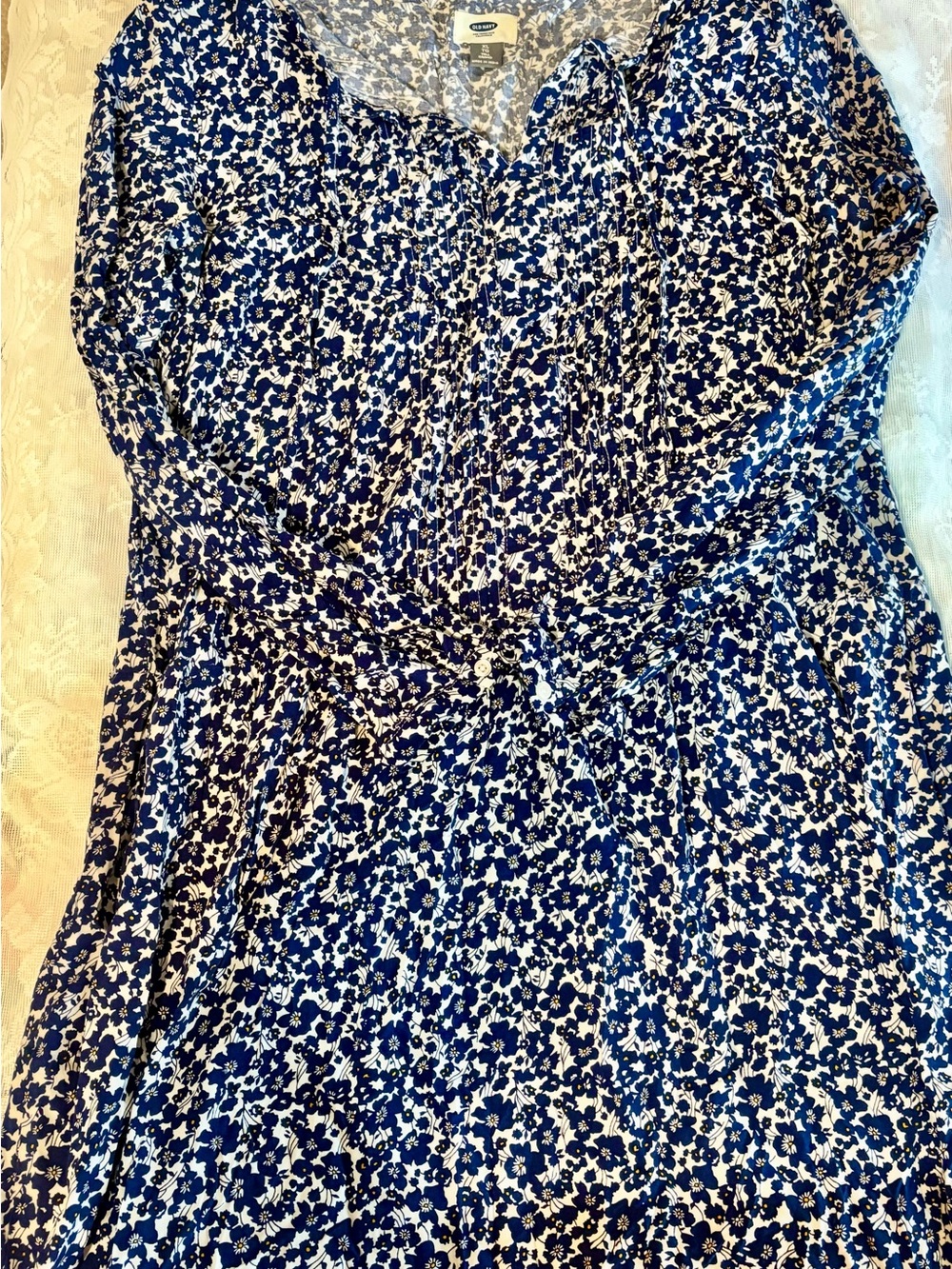 Old Navy Blue and White Long-Sleeve Tie-Waist Floral Dress